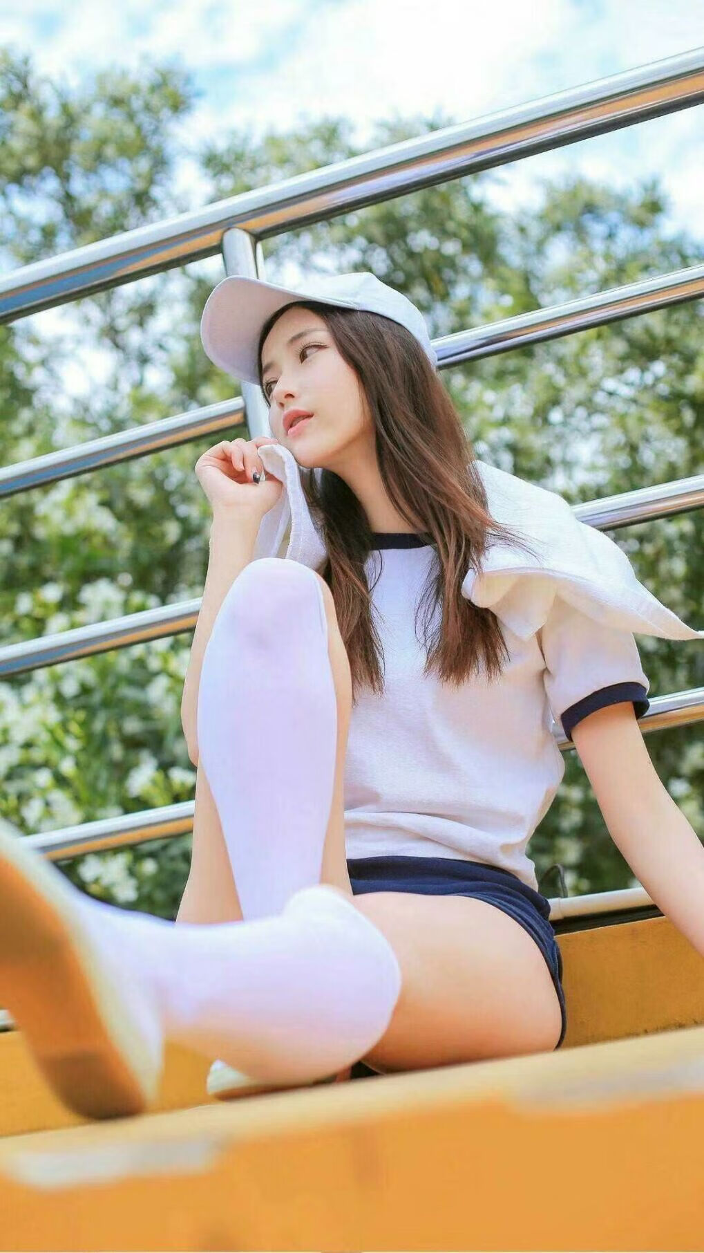 爱游戏app-末尾保级区球队的“生死局”,胜负关乎未来,保级队球迷