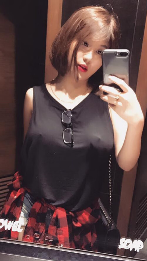 爱游戏体育平台-英超焦点赛，精彩进球和神级扑救令人热血沸腾，英超联赛点球