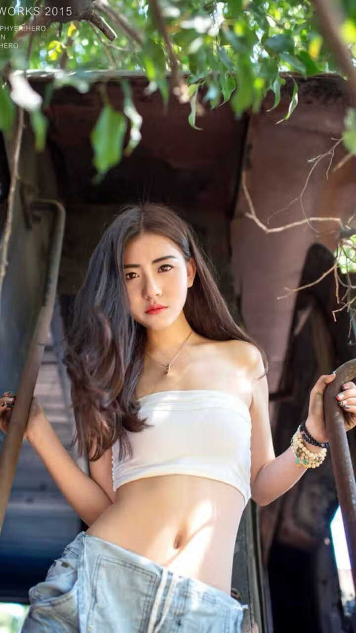 爱游戏体育-英超追赶战：阿森纳客场大胜，积分追平榜首，英超联赛阿森纳