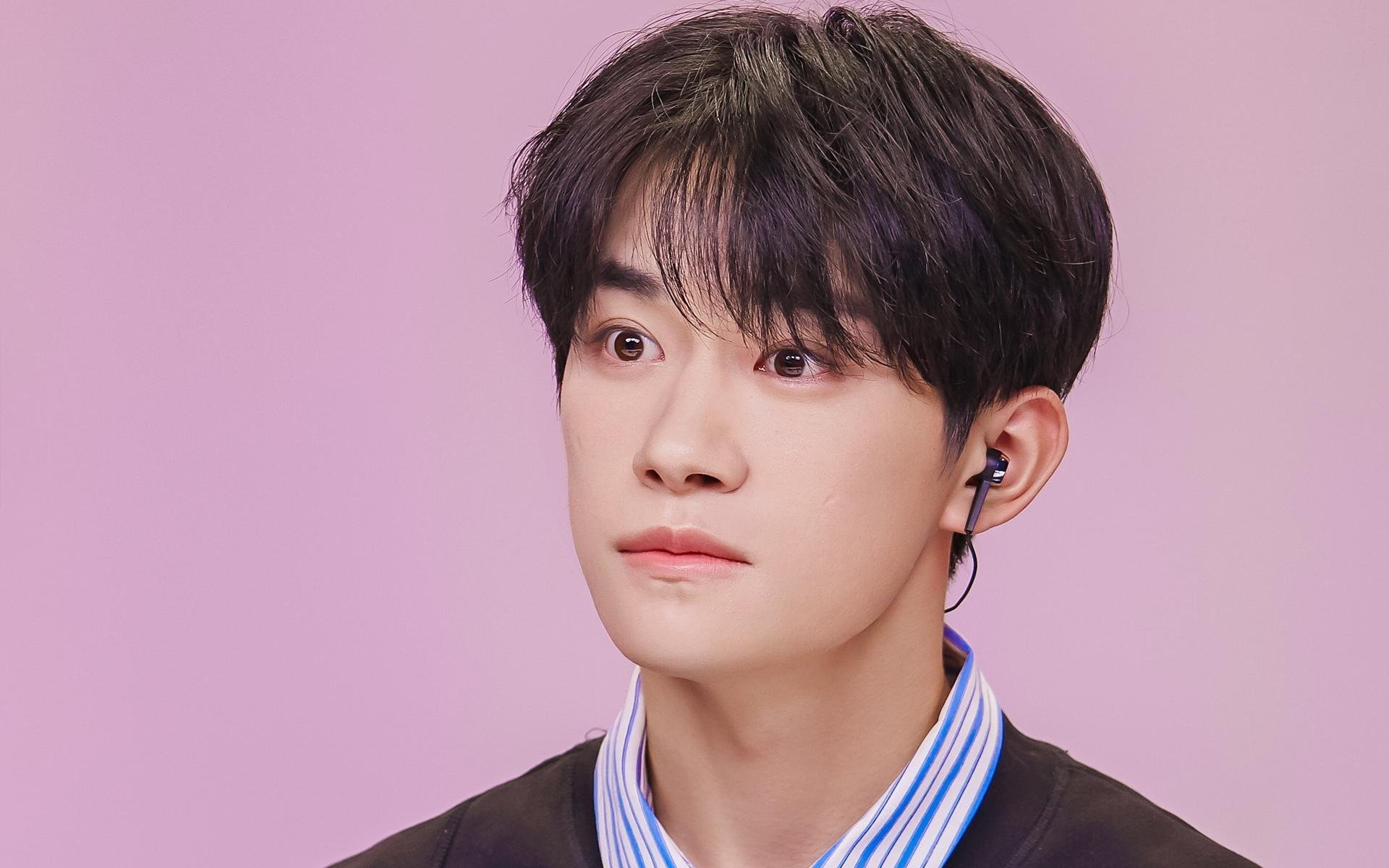 爱游戏体育平台-国足边锋发挥关键作用，突破能力增强，国足左边锋