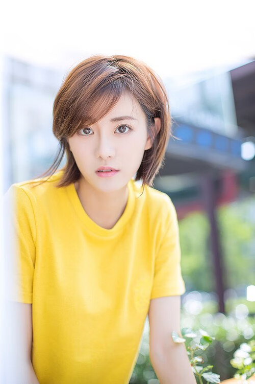 爱游戏娱乐平台-年轻边后卫是否应优先培养传中质量，当今足坛年轻右后卫